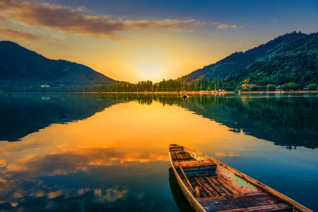 4 Night 5 Days Kashmir Package | BMR Travees India LLP