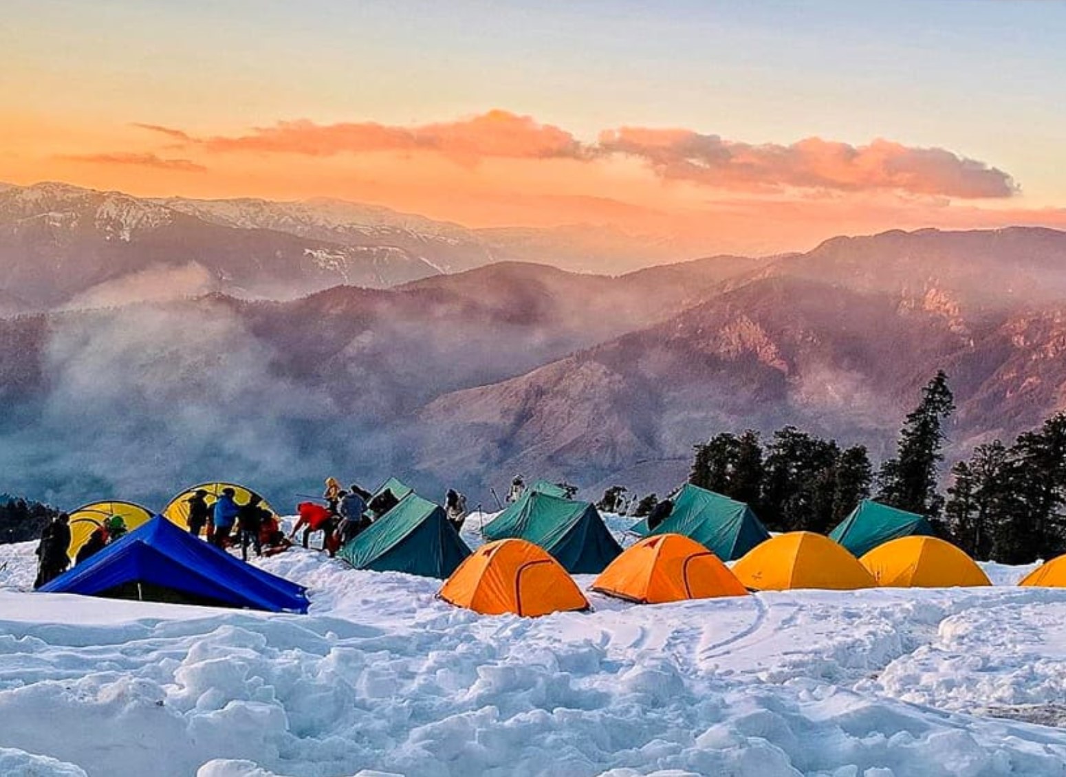 Kedarkantha Trek hill station-tour-package