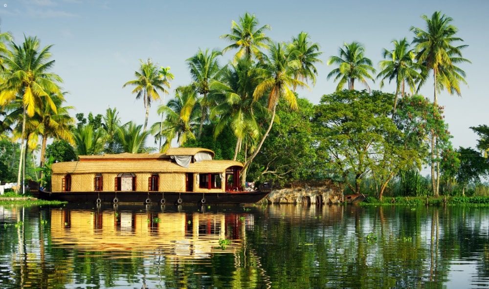 kerala boat beaches tour in india